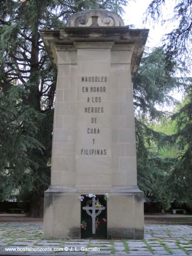 Cementerio de la Almudena Panteon de los heroes de cuba y filipinas Dia de todos los santos Madrid Spain