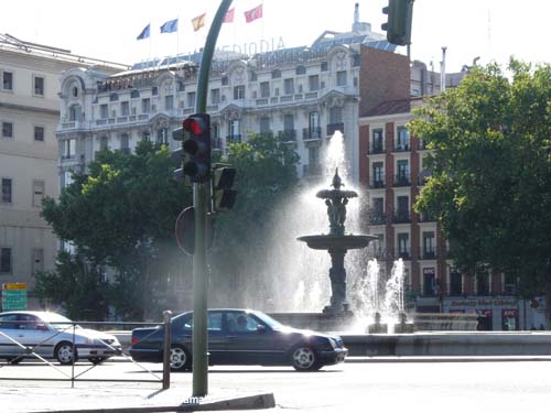 Fuente de la Alcachofa glorienta del emperador Carlos V Madrid Spain
