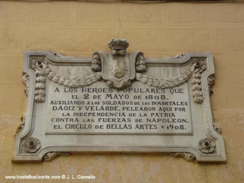 Inscripción del Parque de Monteleon. Monumento a Daoiz y Velarde. Dos de Mayo Madrid.