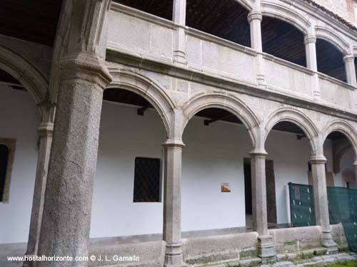 Monasterio de Santo Tomas Claustro de los Novicios Avila Spain