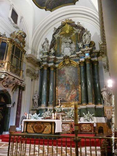 Iglesia de Santa Bárbara. Monasterio de las Salesas Altar Mayor Madrid Spain 