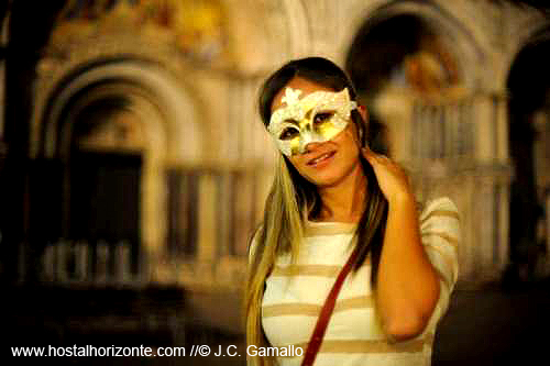 Venice girl mask